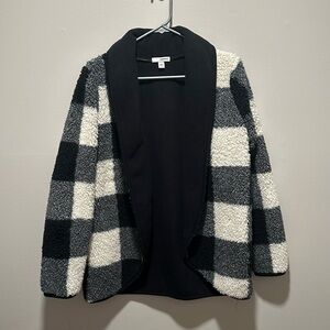 Women’s Sonoma fuzzy jacket in size Small